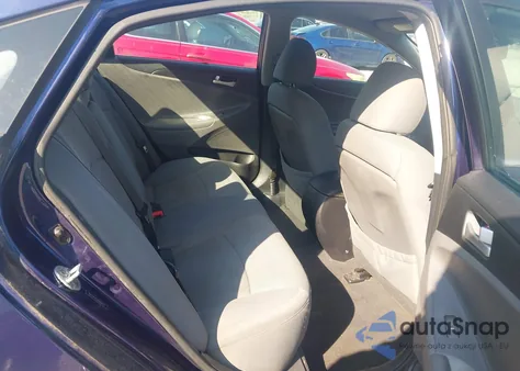 2013 Hyundai Sonata Gls z USA, uszkodzony, nr VIN 5NPEB4AC0DH568371